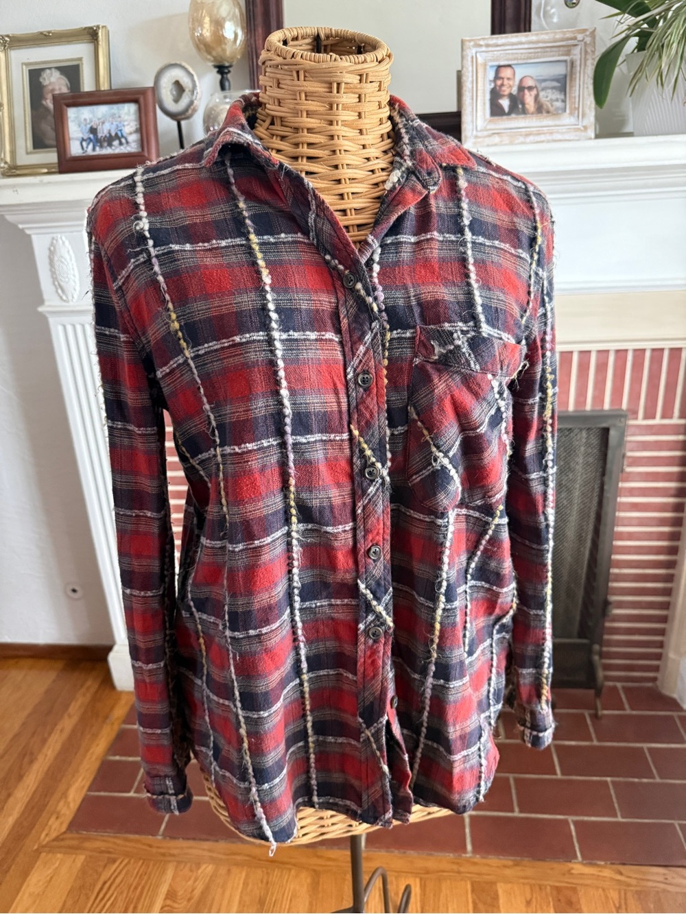 BDG plaid flannel yarn texture trim Country button up shirt Small